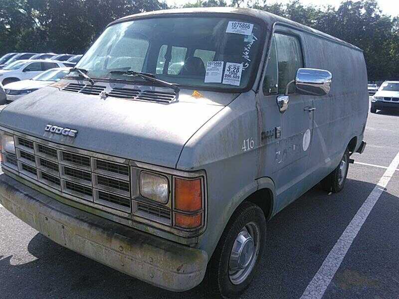 Dodge Ram Van