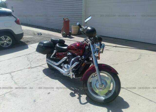 Honda VT1100C2 (SHADOW SABRE)