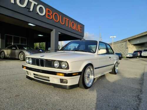 BMW 325iS