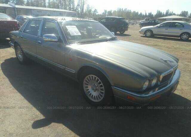 Jaguar XJ12