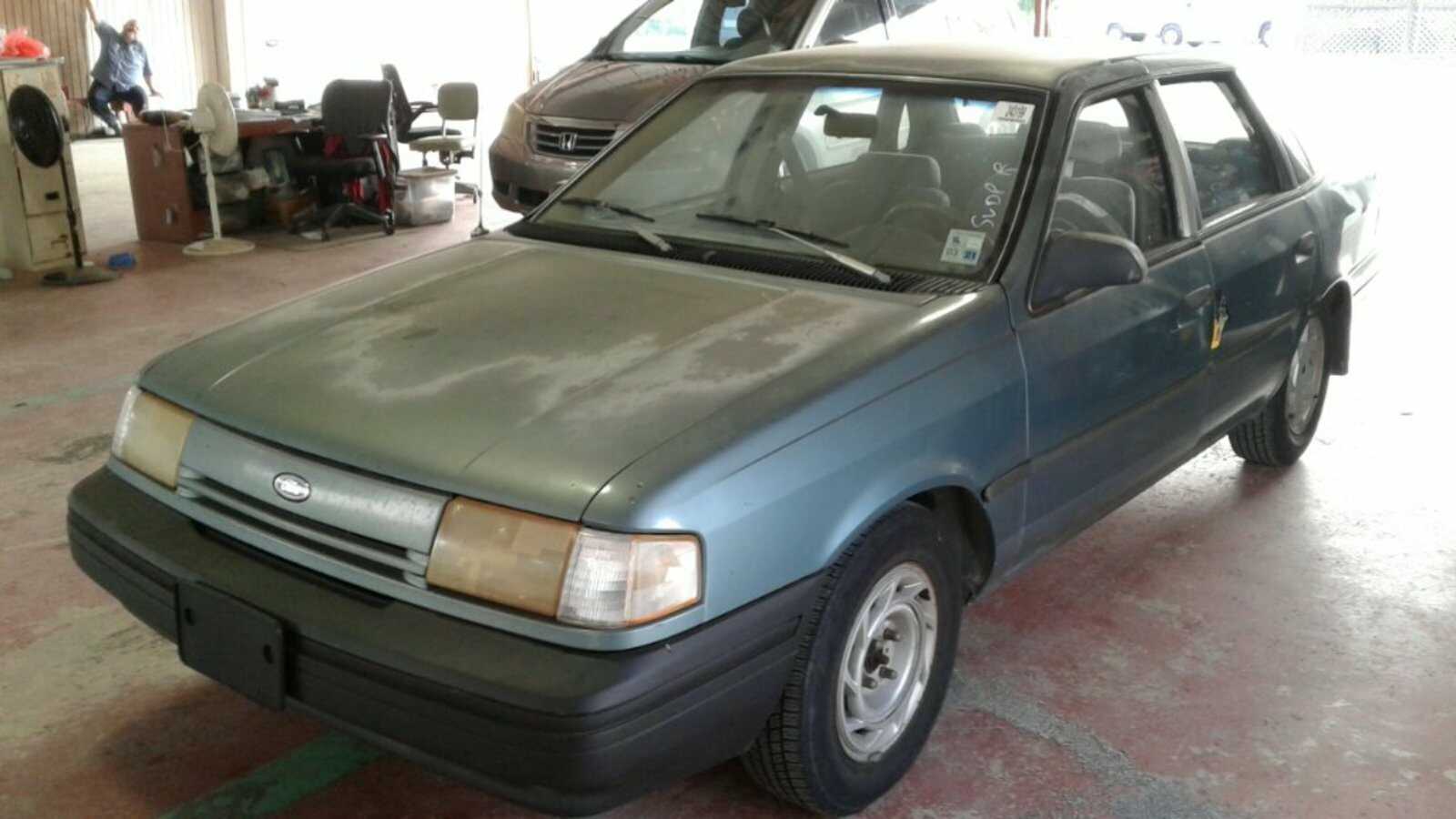 Ford Tempo