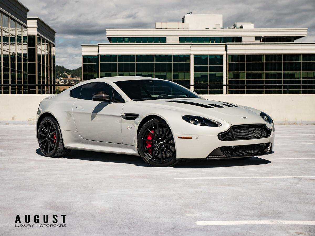 Aston Martin V12 Vantage