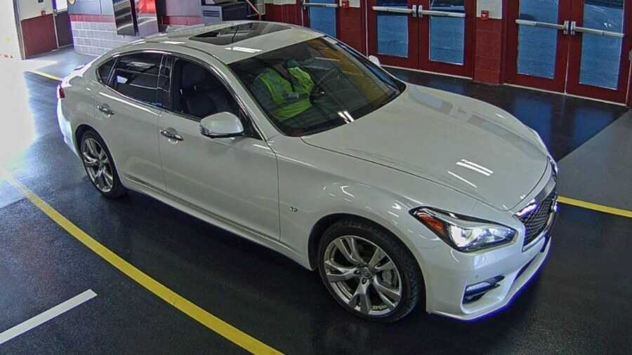 Infiniti Q70