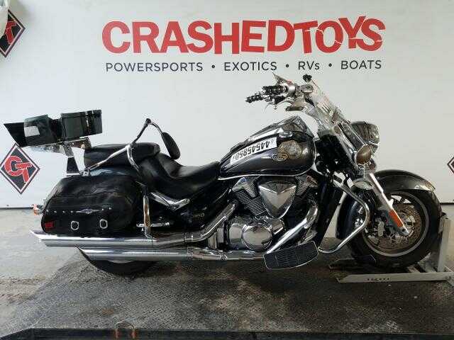 Suzuki VLR1800/VLR1800T