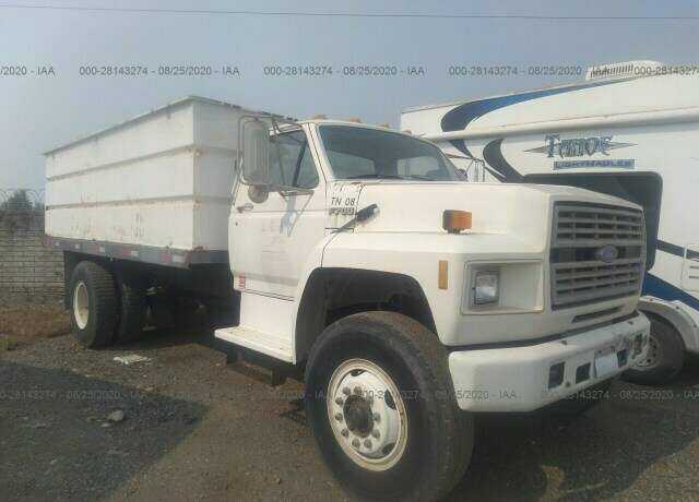 Ford F-700