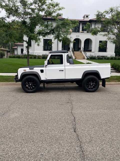 Land Rover Defender