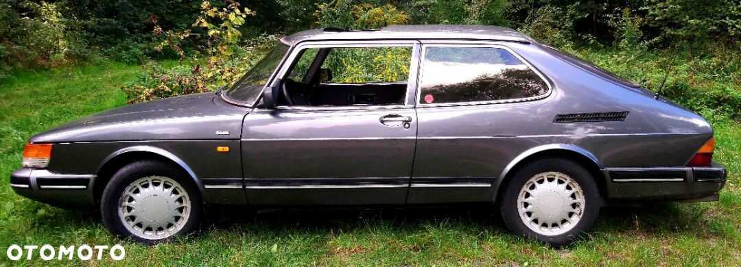 Saab 900