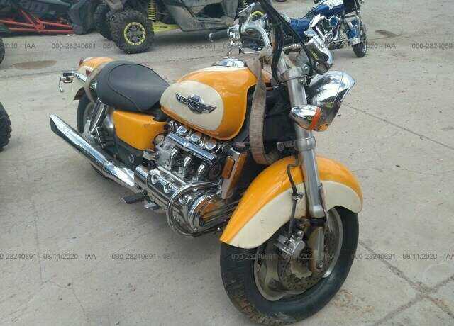 Honda GL1500C (VALKYRIE)