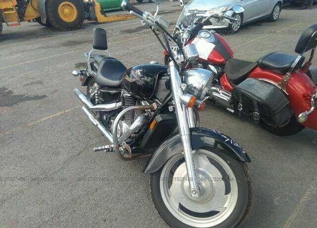 Honda VT1100C2 (SHADOW SABRE)