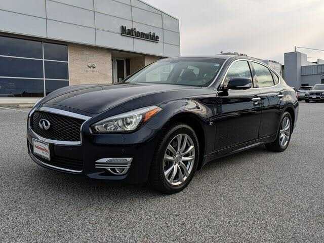 Infiniti Q70