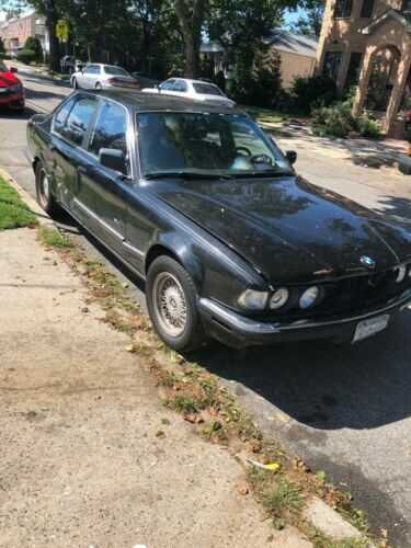 BMW 740i