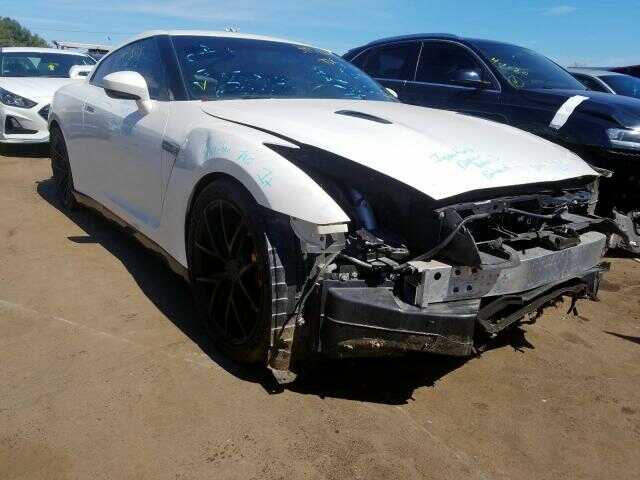 Nissan GT-R
