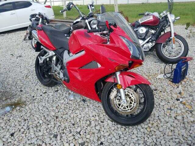 Honda VFR800A (INTERCEPTOR)
