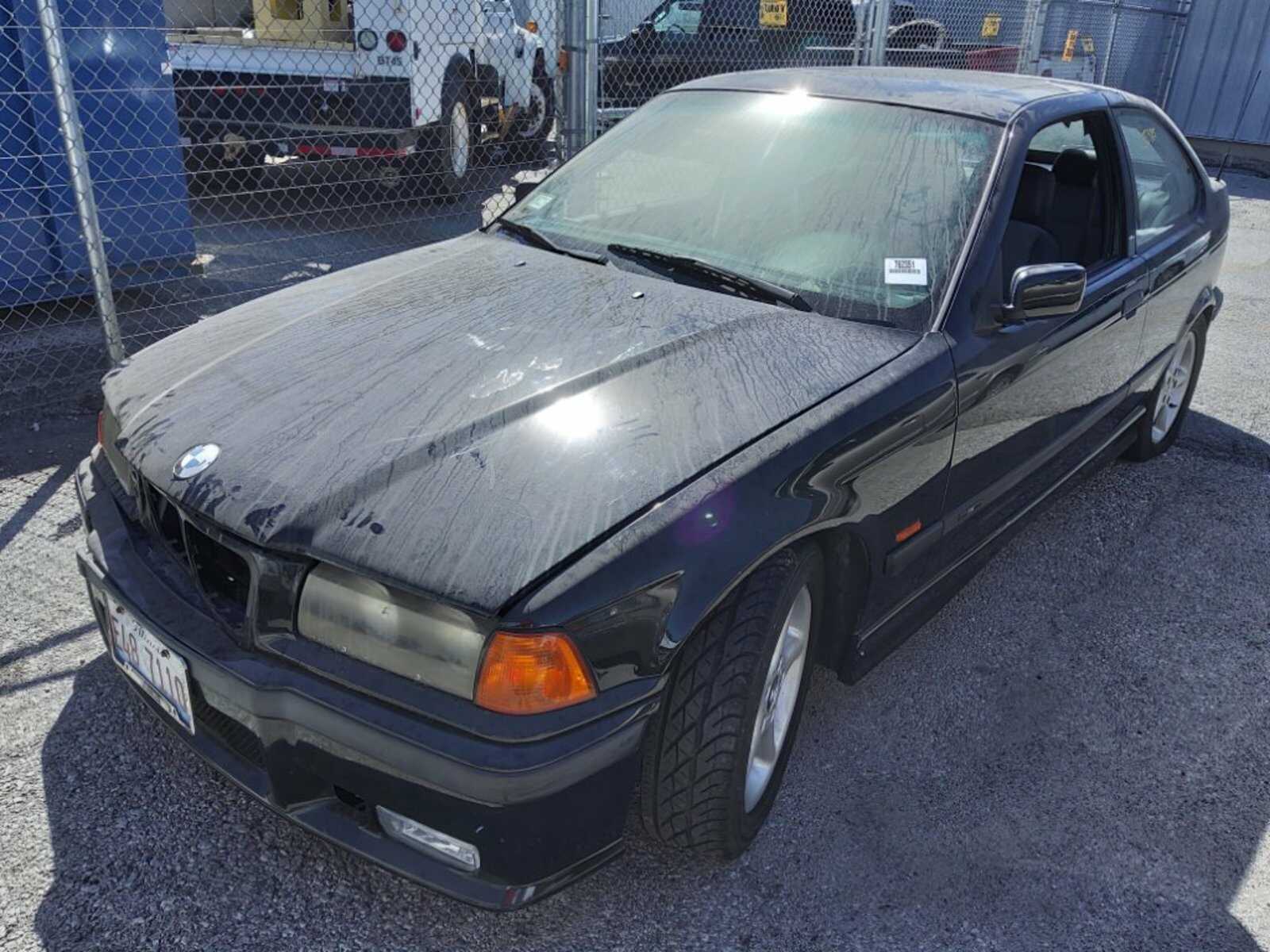BMW 318ti
