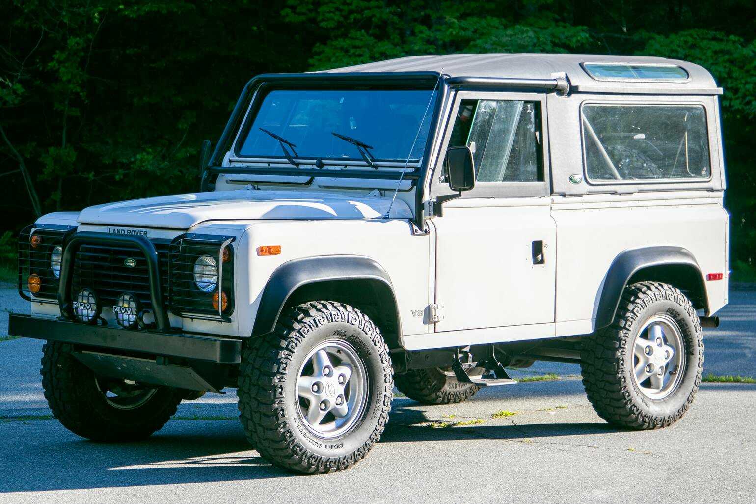 Land Rover Defender