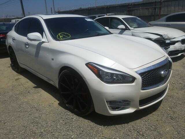 Infiniti Q70