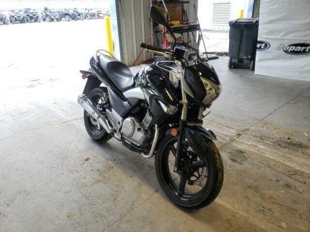 Suzuki GW250L