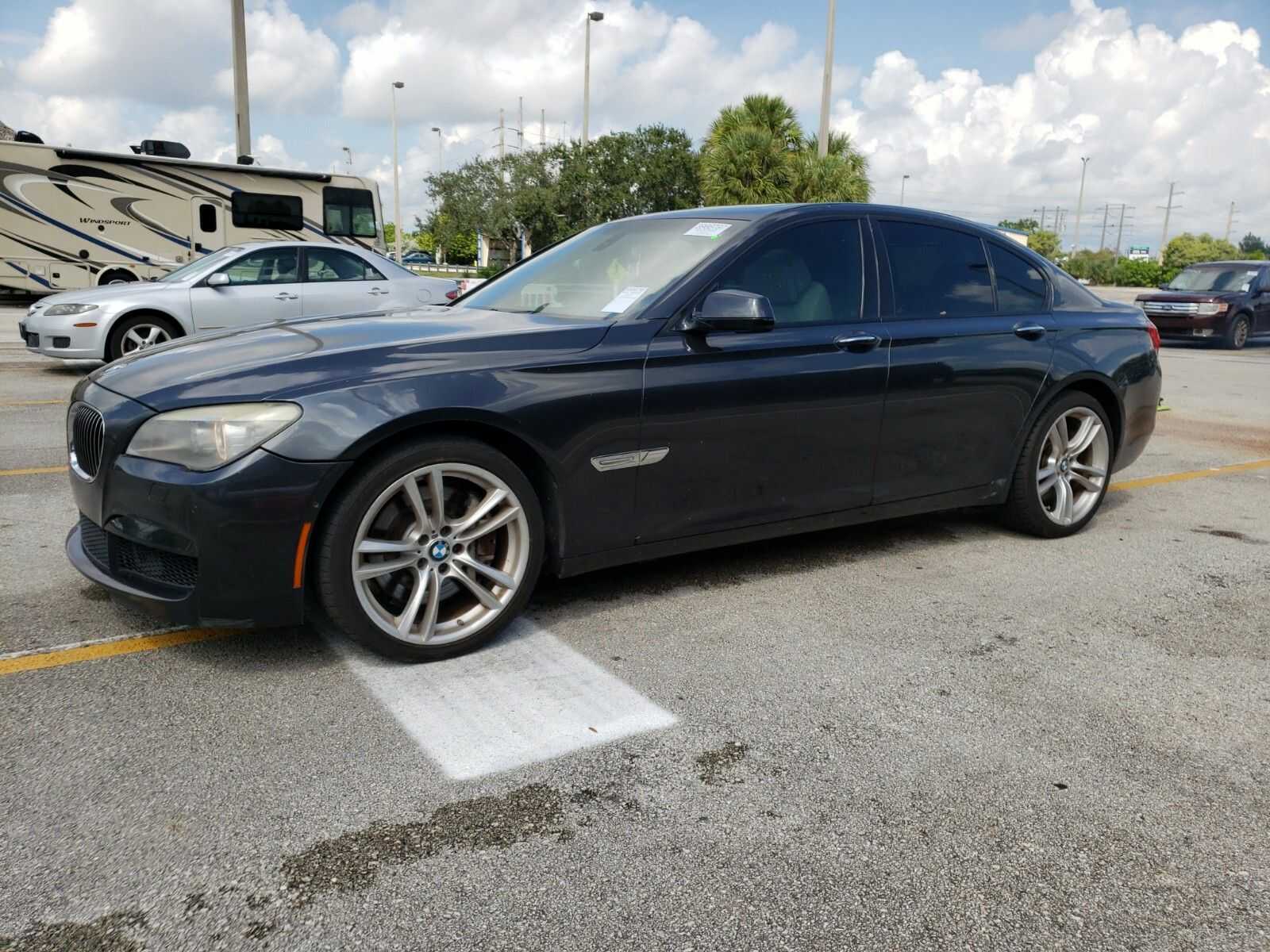BMW 750i