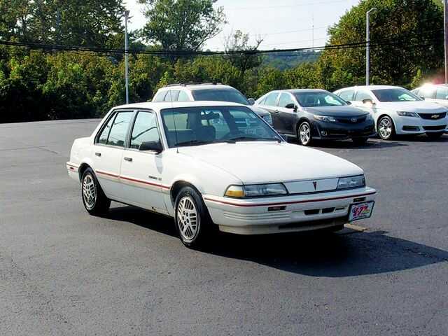 Pontiac Sunbird