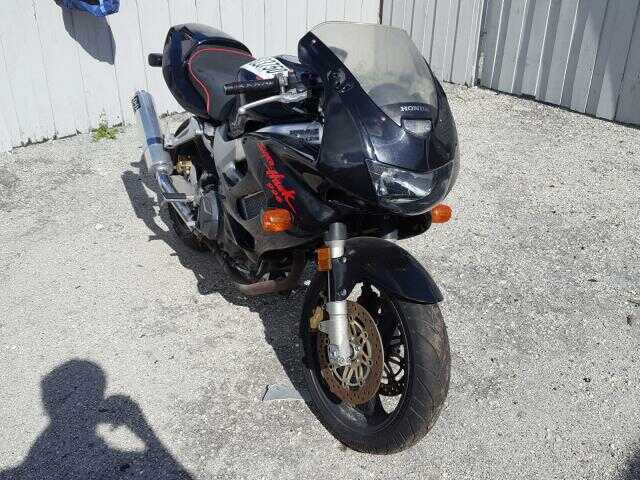 Honda VTR1000F (SUPERHAWK)