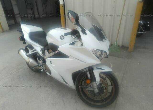 Honda VFR800F (INTERCEPTOR)