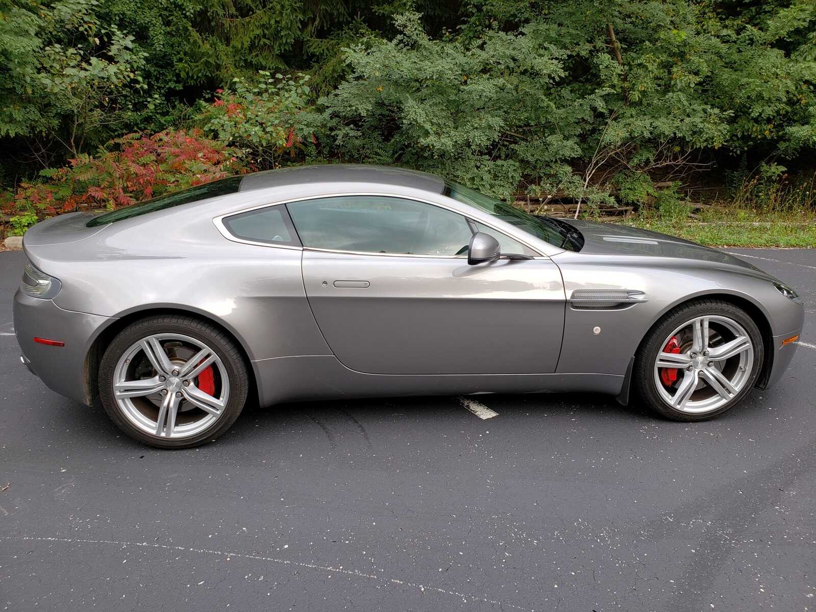 Aston Martin V8 Vantage