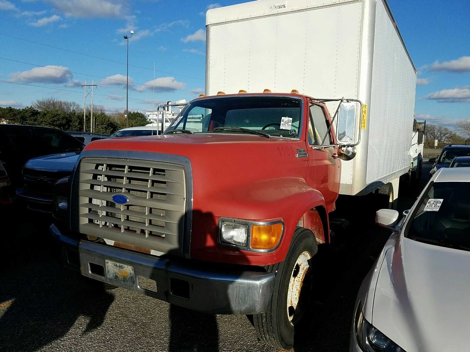 Ford F-700