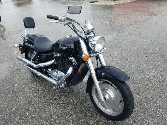 Honda VT1100C2 (SHADOW SABRE)