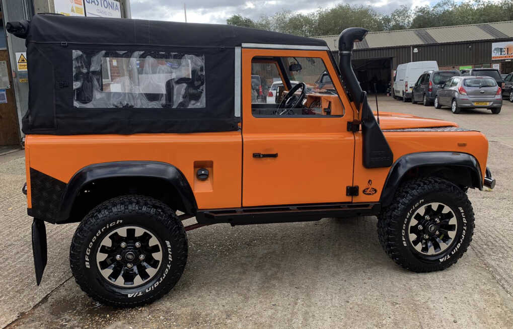 Land Rover Defender