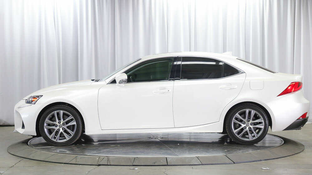 2019 Lexus IS