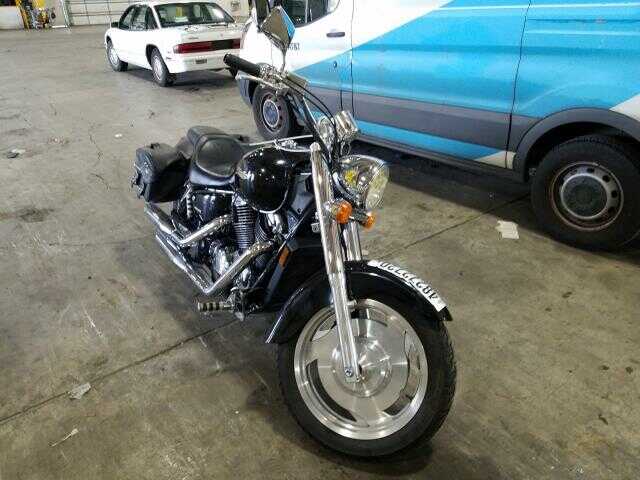 Honda VT1100C2 (SHADOW SABRE)