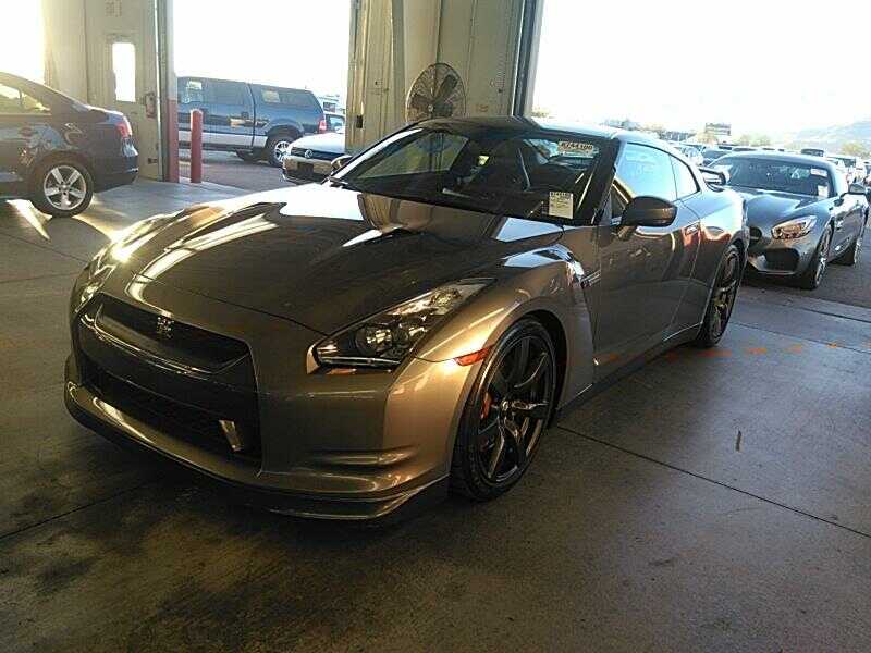 Nissan GT-R