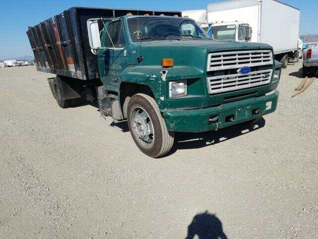 Ford F-700