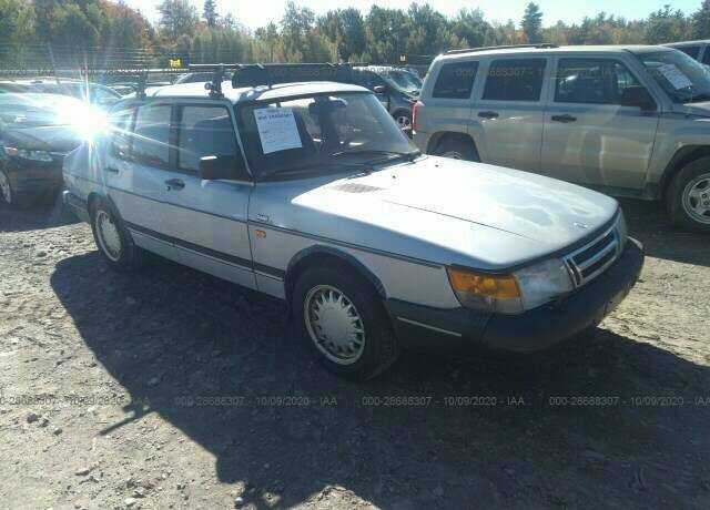 Saab 900