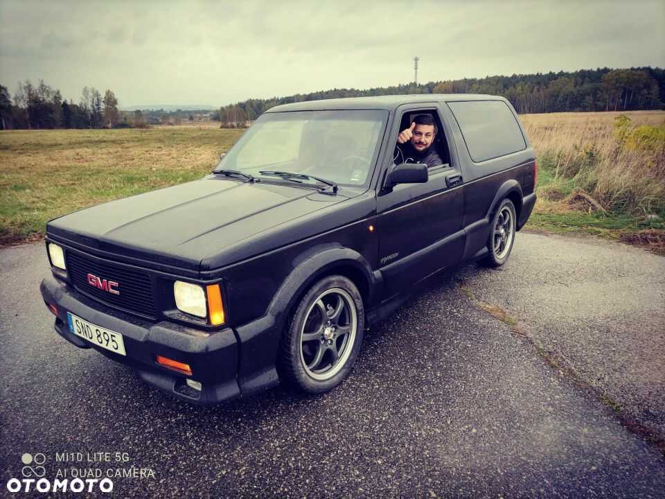 GMC Typhoon