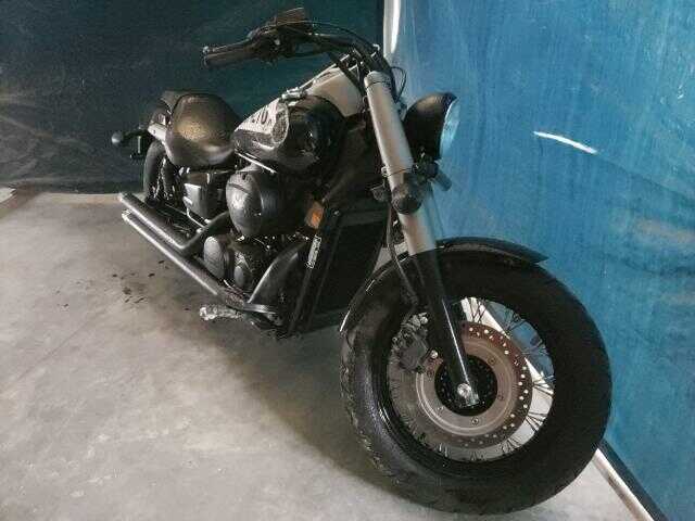 Honda VT750 (Shadow Phantom)