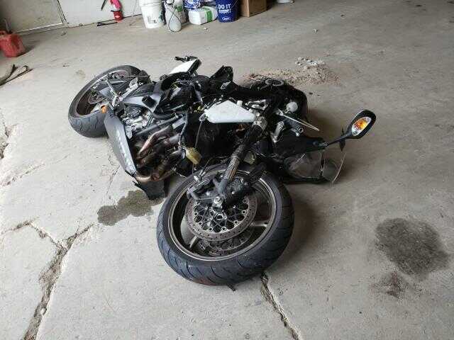 Suzuki GSX-R750