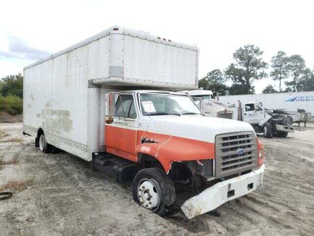 Ford F-700