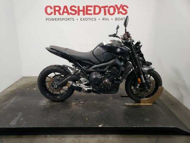 YAMAHA