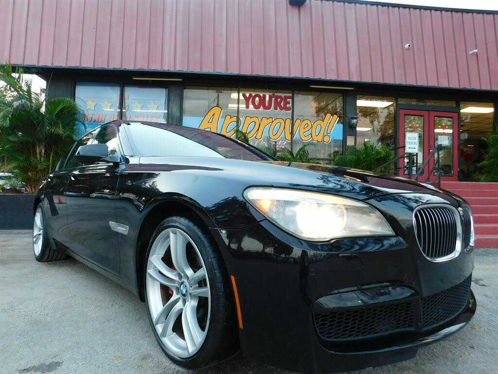 BMW 740i
