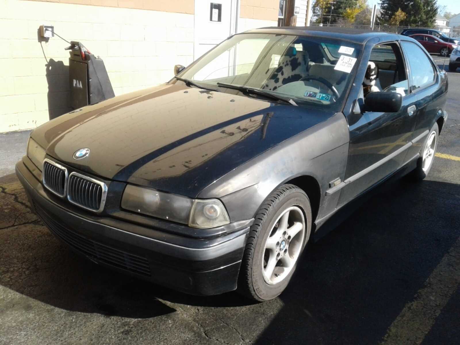 BMW 318ti