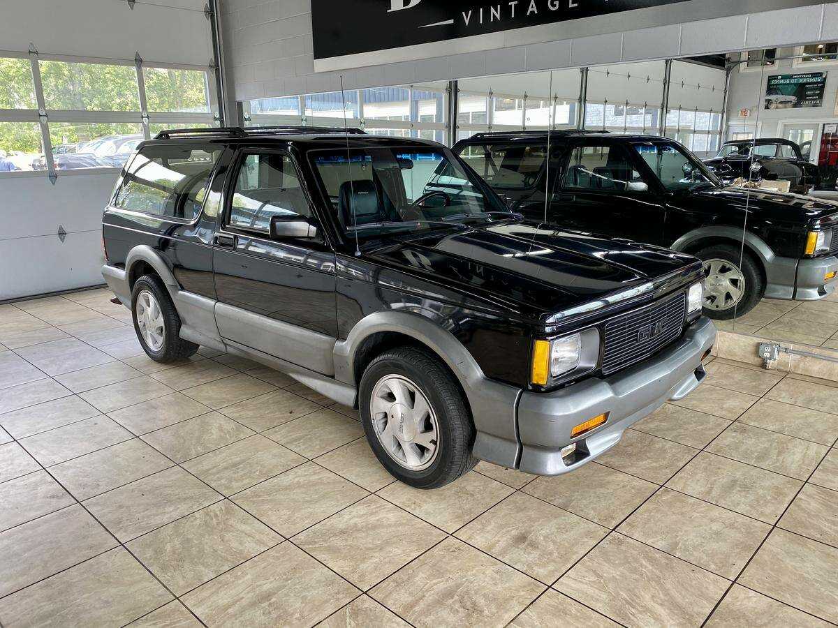GMC Typhoon