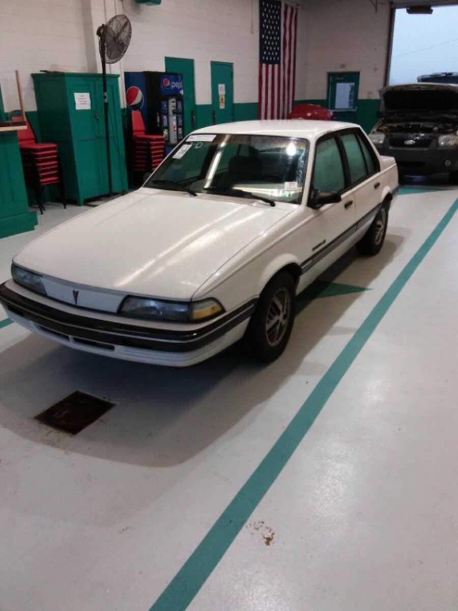 Pontiac Sunbird
