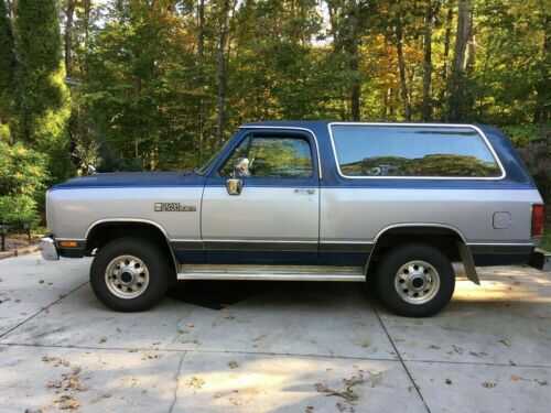 Dodge Ramcharger