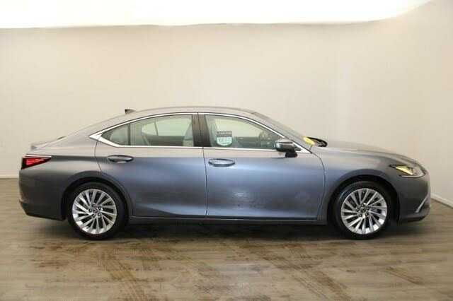 2019 Lexus ES