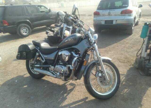 Suzuki VS800
