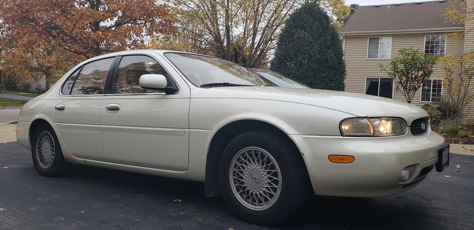Infiniti J30
