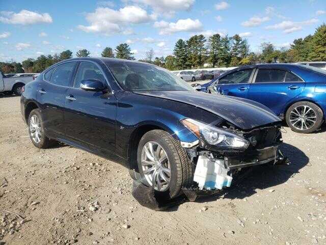 Infiniti Q70