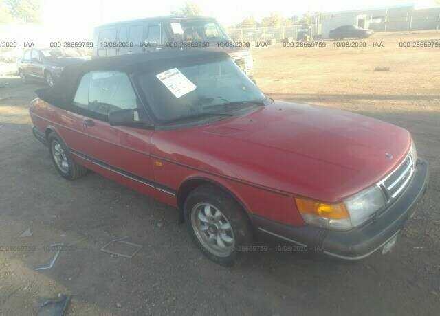 Saab 900