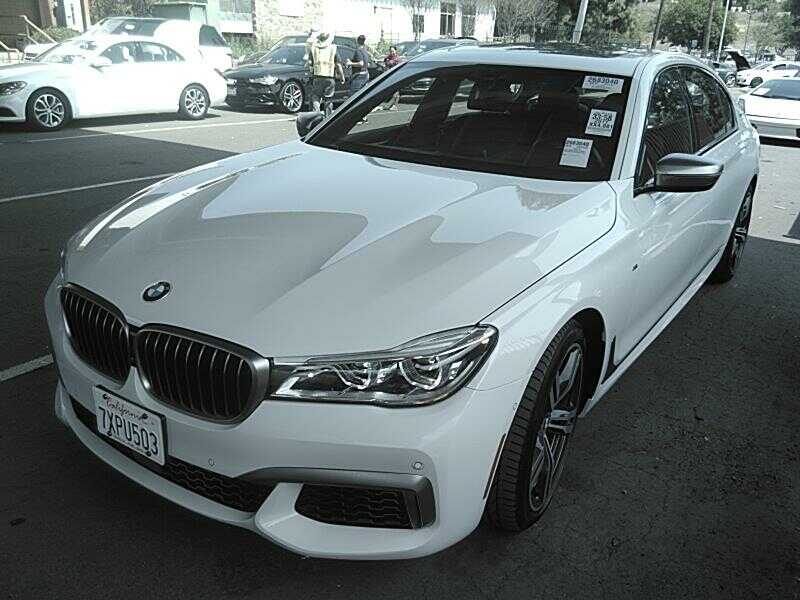 BMW M760i